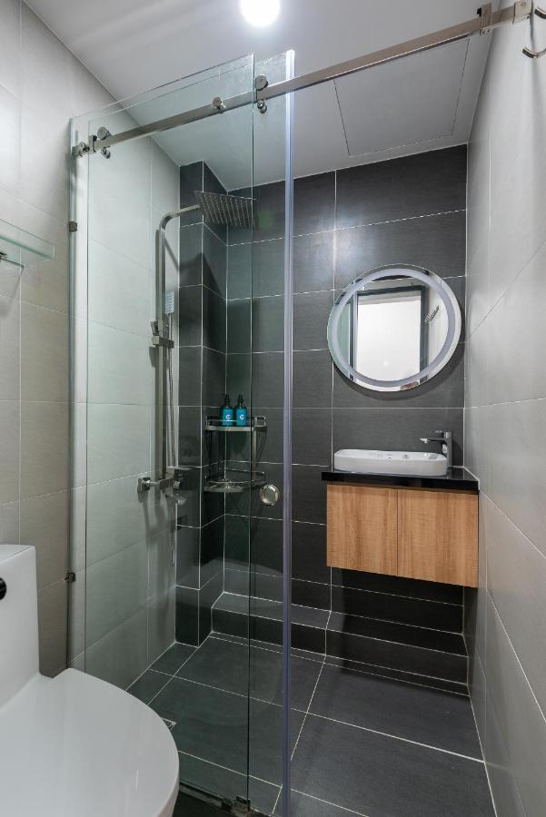 Cozrum Homes - Oriental House Хошимин Экстерьер фото