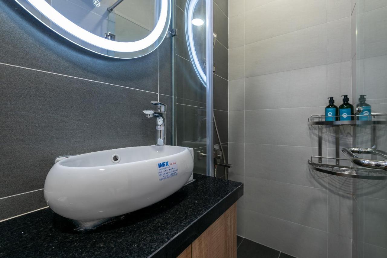 Cozrum Homes - Oriental House Хошимин Экстерьер фото
